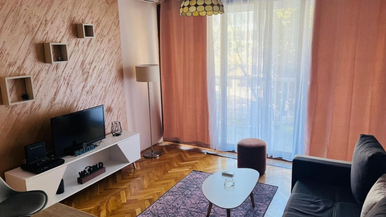 Majdini Clock Tower Apartman Podgorica Eksteriør billede