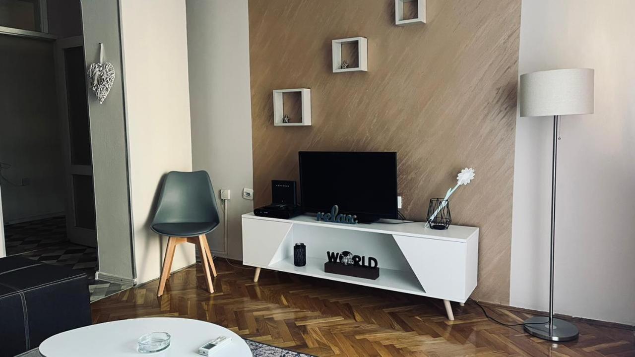 Majdini Clock Tower Apartman Podgorica Eksteriør billede